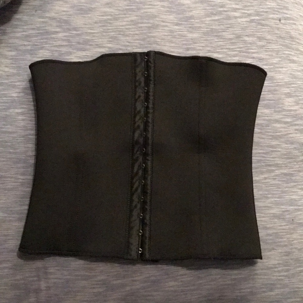 Waist trainer